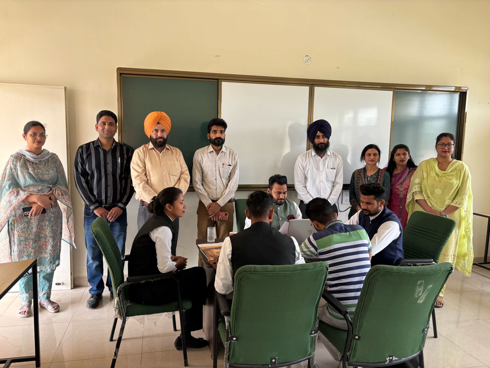 ਮਹਾਰਾਣਾ ਪ੍ਰਤਾਪ, ਸਰਕਾਰੀ ਕਾਲਜ ਢੋਲਵਾਹਾ ਵਿਖੇ ਸਫ਼ਲਤਾਪੂਰਵਕ ਲਗਾਇਆ ਗਿਆ ਰੋਜ਼ਗਾਰ ਮੇਲਾ- ਸ਼੍ਰੀਮਤੀ ਰਮਨਦੀਪ ਕੌਰ